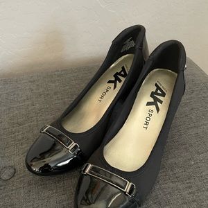 NIB Anne Klein Pumps 9